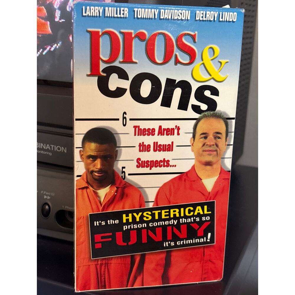 Pros & cons VHS Y2K comedy